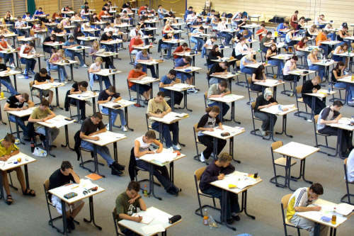 ANTICIPATI A LUGLIO I TEST D’INGRESSO ALLE FACOLTA’, PER IL CODACONS UNA SCELTA ASSURDA CHE VIOLA IL DIRITTO ALLO STUDIO