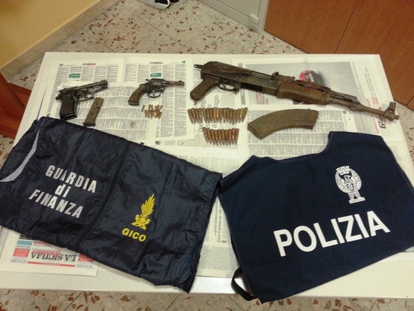 MAXI SEQUESTRO DI MARIJUANA ED ARMI