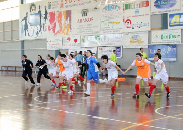 VINCE LA VITTORIA CALCETTO