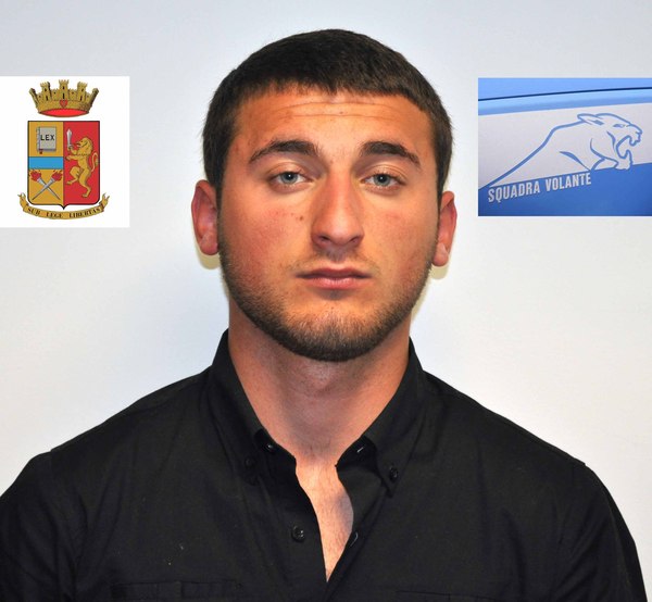 I POLIZIOTTI DI QUARTIERE DELLA QUESTURA DI RAGUSA HANNO ARRESTATO UN GIOVANE ALBANESE