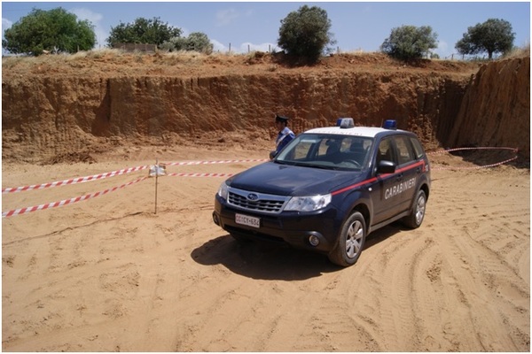 SCOPERTA DISCARICA ABUSIVA AD ACATE
