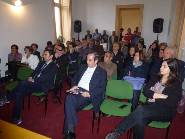“COLLETTIVITA’ A RISCHIO CON IL FUMO E CON L’ASBESTOSI”