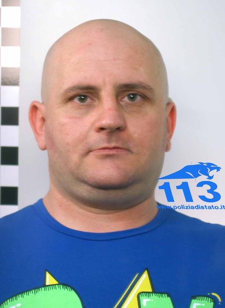 ARRESTATO DALLA POLIZIA RAPINATORE  A VITTORIA