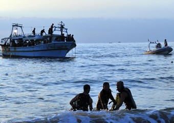 TRAGEDIA A CATANIA SUL LITORALE ANNEGANO SEI MIGRANTI