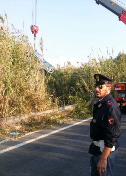 LA POLIZIA DI STATO – SQUADRA VOLANTI – HA TRATTO IN SALVO A SANTA CROCE CAMERINA UN ANZIANO