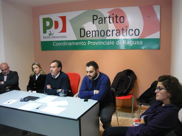 IL PD TOTALMENTE NEL PALLONE