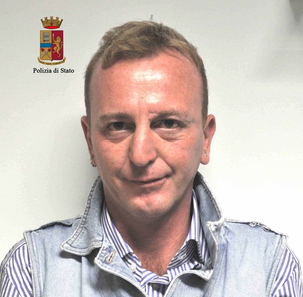 LA POLIZIA DI STATO CATTURA A MARINA DI RAGUSA DOMENICO FLANNINO