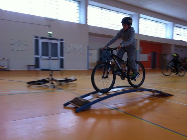 LA MOUNTAIN BIKE APPRODA ANCHE SCUOLA