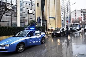 ARRESTATO DALLA POLIZIA GIOVANE DROGATO CHE  DETENEVA COCAINA A CASA