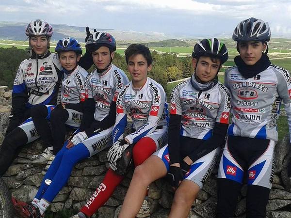 IL TEAM BIKE RAGUSA DI SCENA A BUTERA