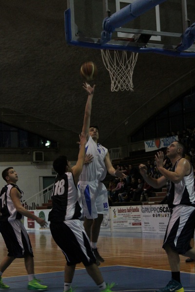 LA NOVA VIRTUS A VALANGA SUL MESSINA