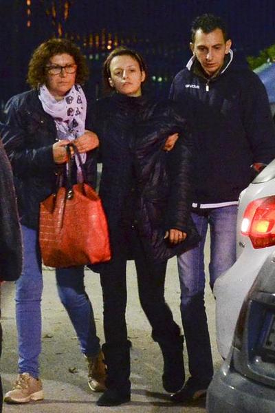 LA MAMMA DI LORIS MENTE O E’ TALMENTE FRASTORNATA DA DIMENTICARE TUTTO?