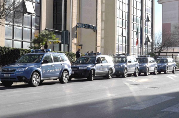 I CONTROLLI DELLA POLIZIA DI STATO  NEL “WEEKEND-IN-SICUREZZA”: