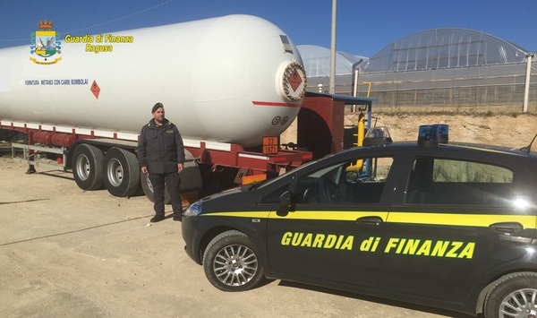 VITTORIA: LE FIAMME GIALLE SEQUESTRANO UN IMPIANTO ILLEGALE DI DISTRIBUZIONE DI GAS METANO