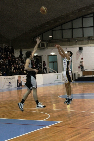 PERDE LA VIRTUS A CROTONE