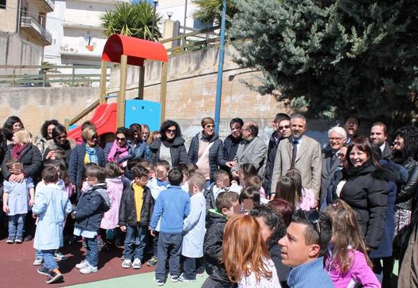 ATTIVATE DUE BAMBINOPOLI. ASCENSORE PER DISABILI ALLA DE AMICIS
