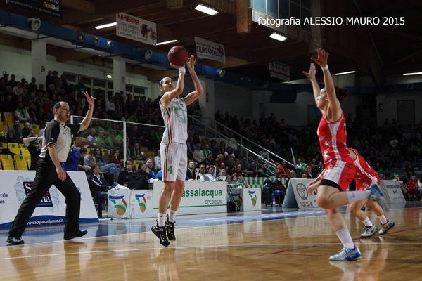 LA PASSALACQUA PARTE CON IL PIEDE GIUSTO, BATTUTA LUCCA 54-46