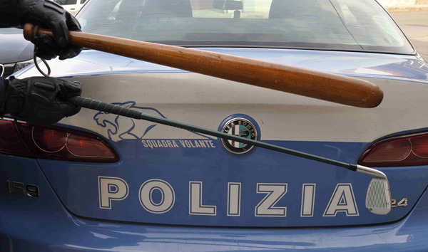 MAZZE DA GOLF E MAZZE DA BASEBALL PER OFFENDERE