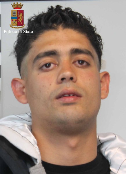 LA POLIZIA DI STATO HA TRATTO IN ARRESTO UN ALTRO TRAFFICANTE DI DROGA A SANTA CROCE CAMERINA (RG).