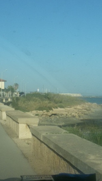 MANCANZA DI PULIZIA NELLE SPIAGGE E NELLE SCOGLIERE DI MARINA DI RAGUSA