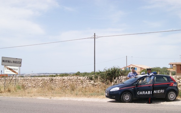 MARINA DI RAGUSA: I CARABINIERI INDAGANO SU UNA RAPINA IN ABITAZIONE