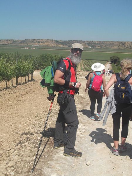 IL CAMMINATORE RAGUSANO FABIO DI BENEDETTO HA COMPLETATO IL VIAGGIO DA LOURDES A SANTIAGO DI COMPOSTELA