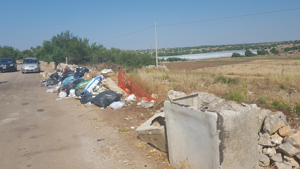 DEGRADO IN CONTRADA SANTA ROSALIA – GRAFFETTA: IL CONSIGLIERE COLOMBO ATTACCA IL SINDACO