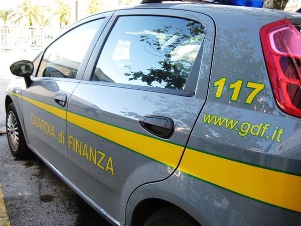 Indagine nata dalla cocaina nascosta nel caffè, maxi inchiesta a Messina. Accertamenti anche a Ragusa