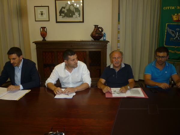 CONFERENZA  STAMPA COMUNE SUL BILANCIO IN CONSIGLIO