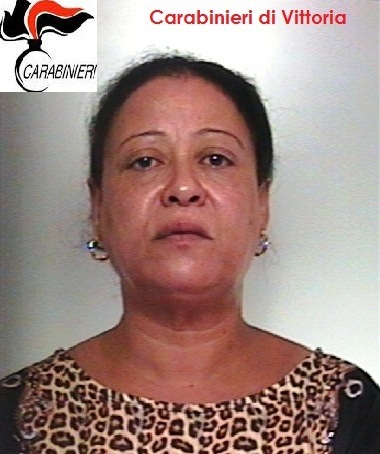 ARRESTATA DONNA CORRIERE DELLA DROGA