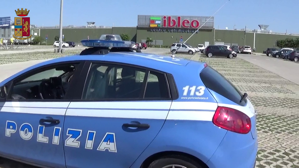 RAGUSA: LADRO SERIALE DISABILE UTILIZZA LA SEDIA A ROTELLE PER NASCONDERE LA REFURTIVA