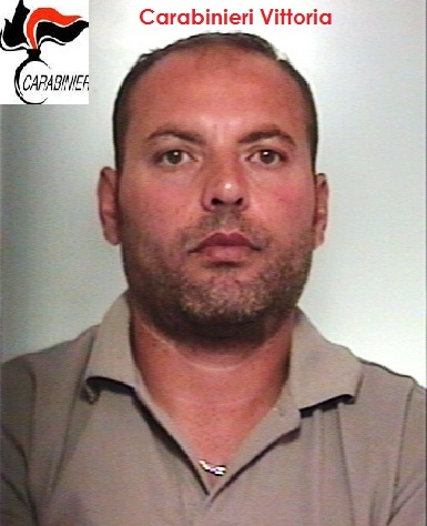 NASCONDEVA DROGA IN CASA: ARRESTATO UN PREGIUDICATO