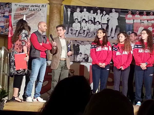 UNA GRANDE SERATA CHIUDE I FESTEGGIAMENTI