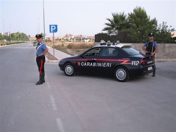 CANICATTINI BAGNI (SR). FURIOSA LITE TRA CONVIVENTI