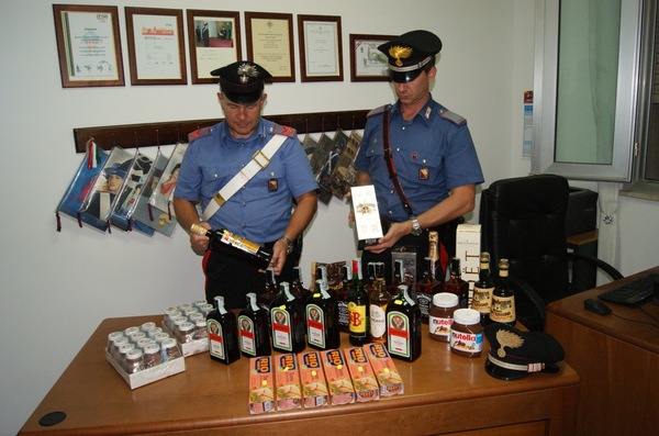 SIRACUSA. CONTROLLI A TAPPETTO DEI CARABINIERI DI ORTIGIA PRESSO BAR E RISTORANTI