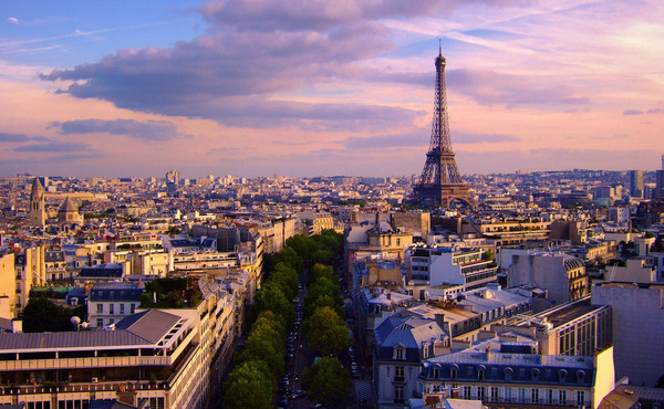 ATTACCO A PARIGI, PER SUPERARE LO SHOCK BISOGNA RECUPERARE LE RELAZIONI UMANE CON CHI CI STA ACCANTO
