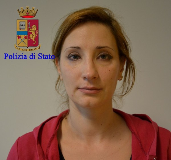LA SQUADRA MOBILE DI RAGUSA CATTURA UNA DONNA PER L’OPERAZIONE “TZUNAMI”