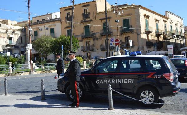 SIRACUSA.   AL VIA LA CAMPAGNA DI SENSIBILIZZAZIONE DEI CARABINIERI DI SIRACUSA “ALZA L’ATTENZIONE…NON IL GOMITO!”