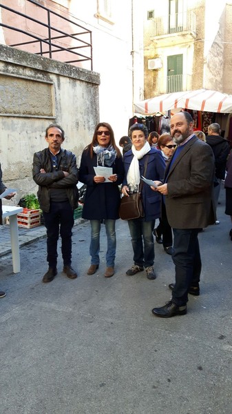 OLTRE 200 FIRME RACCOLTE AL MERCATINO DI VIA ECCE HOMO