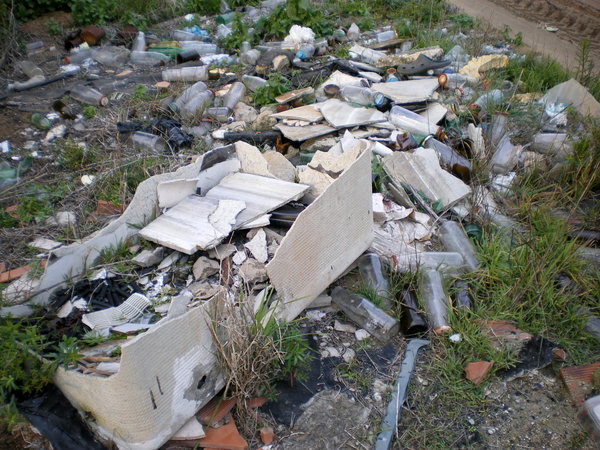 ON. ASSENZA: “DISCARICA ABUSIVA A PEDALINO”