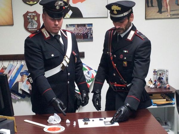 AVOLA (SR):    CONTROLLI ANTIDROGA DEI CARABINIERI