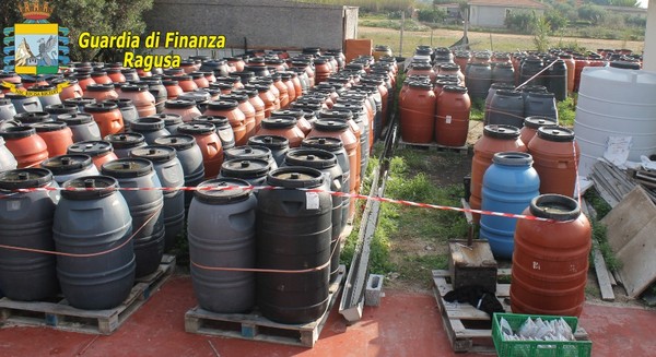 MAXI SEQUESTRO DI OLTRE 70 TONNELLATE DI ALIMENTI NOCIVI