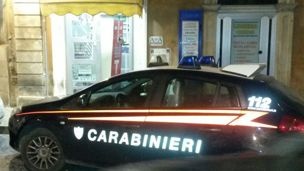 PRIOLO GARGALLO (SR). SCASSINANO UN’AUTO CHE TENTANO DI RUBARE