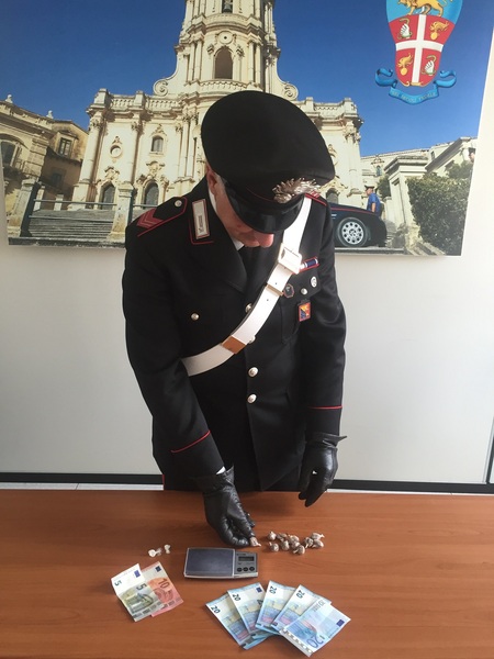 POZZALLO: OPERAZIONE ANTIDROGA DEI CARABINIERI