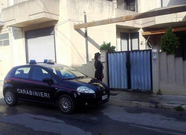 ACATE. I CARABINIERI RINVENGONO IL CADAVERE MUMMIFICATO DI UN 74ENNE