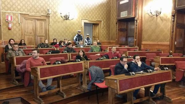 NELLA DISCA BACCHETTA LE OPPOSIZIONI