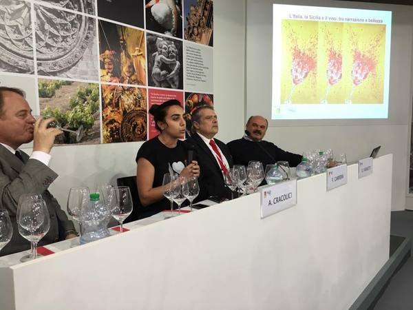 AL VINITALY LA WINE PASS CERASUOLO DI VITTORIA RACCONTA UN PEZZO DI SICILIA