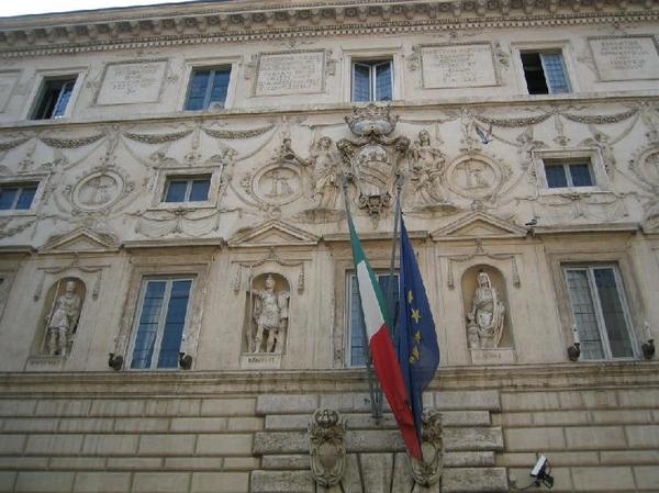 LE BUGIE DEL MINISTRO ALFANO
