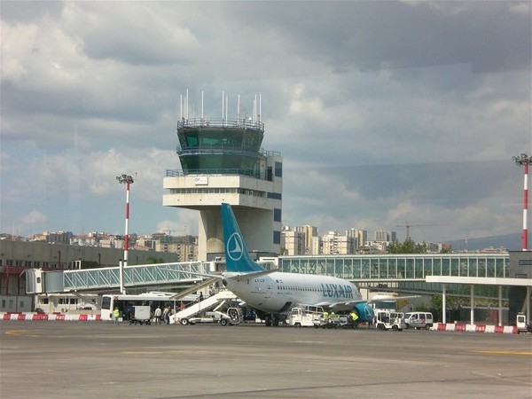 Lavori ad aeroporto di Catania, voli dirottati su Comiso. Super lavoro in pista mentre i passeggeri devono raggiungere lo scalo con mezzi propri