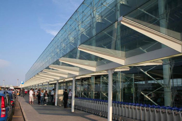 AEROPORTO CATANIA. GIBIINO SI CHIEDE DA DOVE ARRIVERANNO LE RISORSE PER GLI INVESTIMENTI ?. E’ NECESSARIO CHE LA REGIONE CHIARISCA
